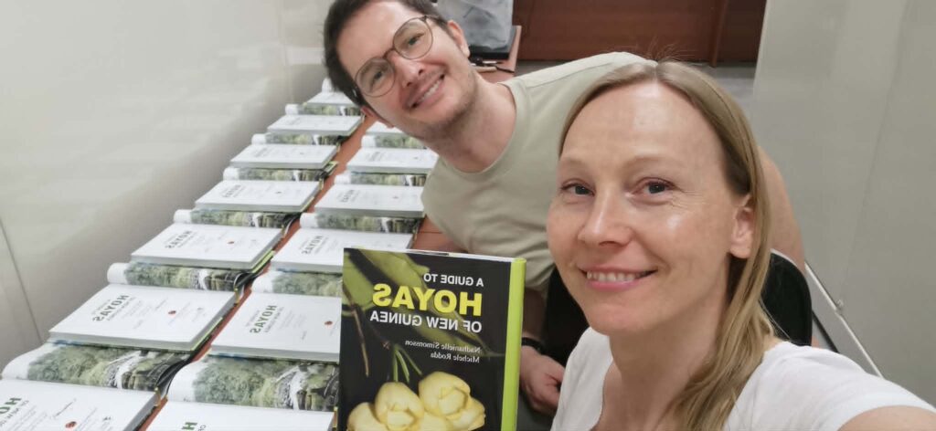 Michele Rodda och Nathalie Simonsson lanserar sin nya bok. 